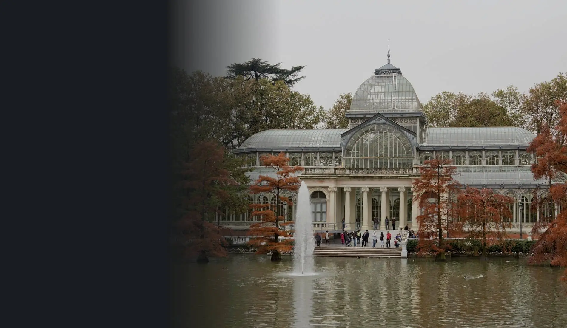 El Palacio de Cristal en el parque del Retiro, Madrid