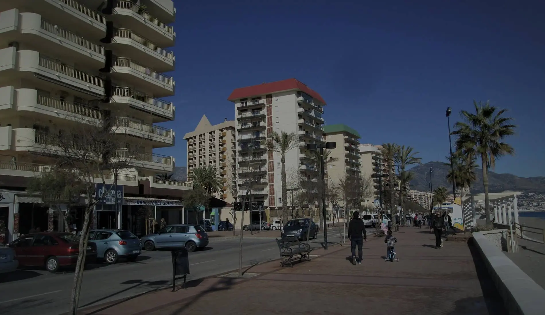 El paseo marítimo de Fuengirola con sus edificios frente al mar